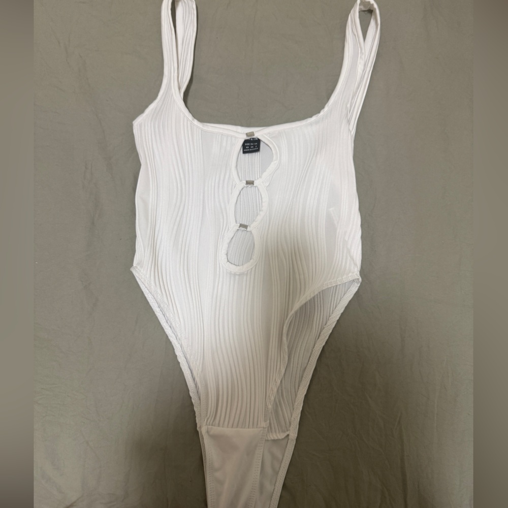SHEIN White Ribbed Bodysuit with Keyhole Design